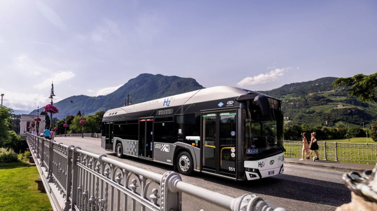 Lee más sobre el artículo 16 Plazas con Alojamiento para Conductor de Autobús en Bolzano – Alpes Italianos